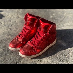 Pastry Glam Pie Glitter Youth Dance Sneaker, Red